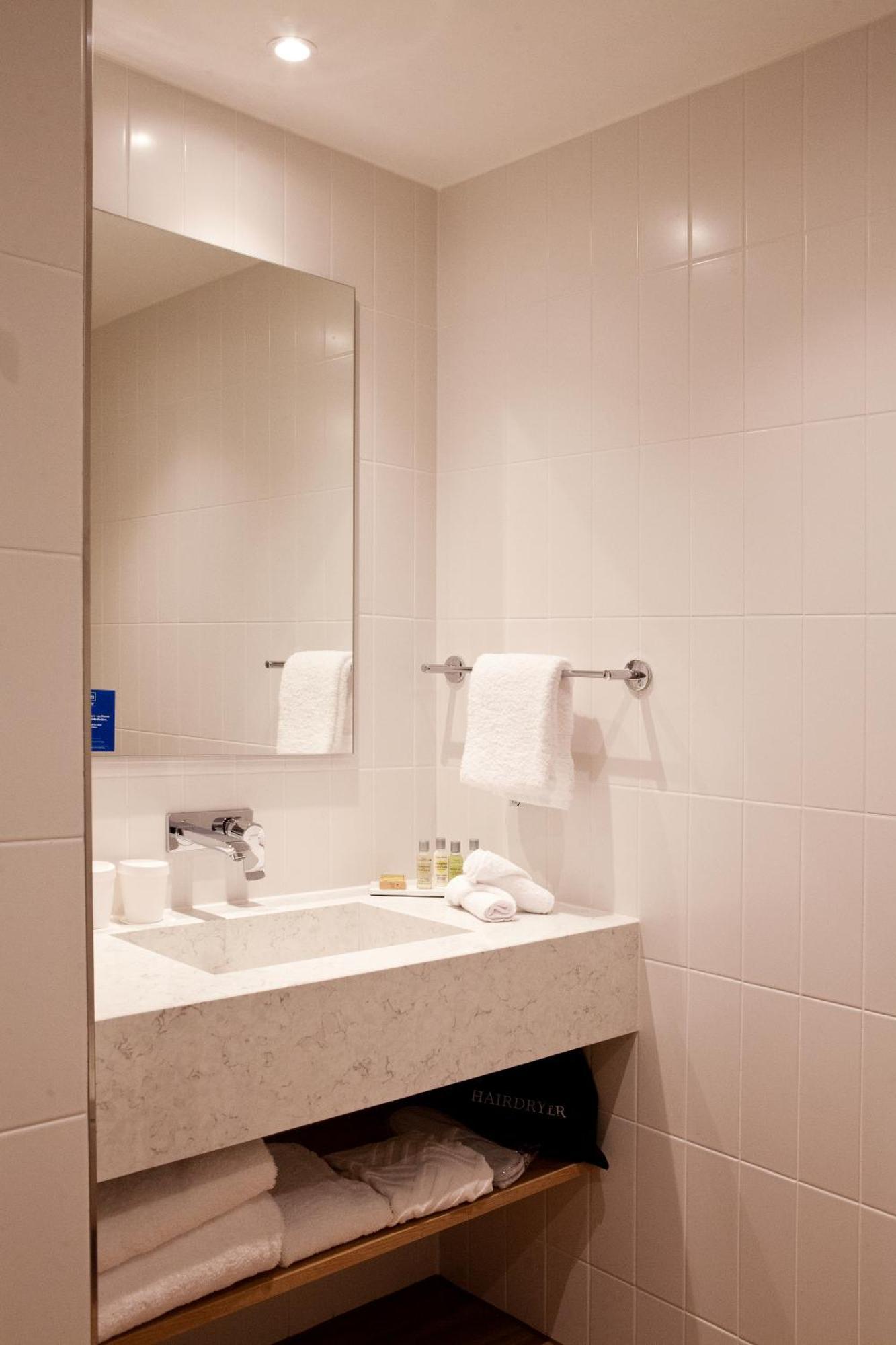 Hotel Hilton Garden Munich Messe 4*